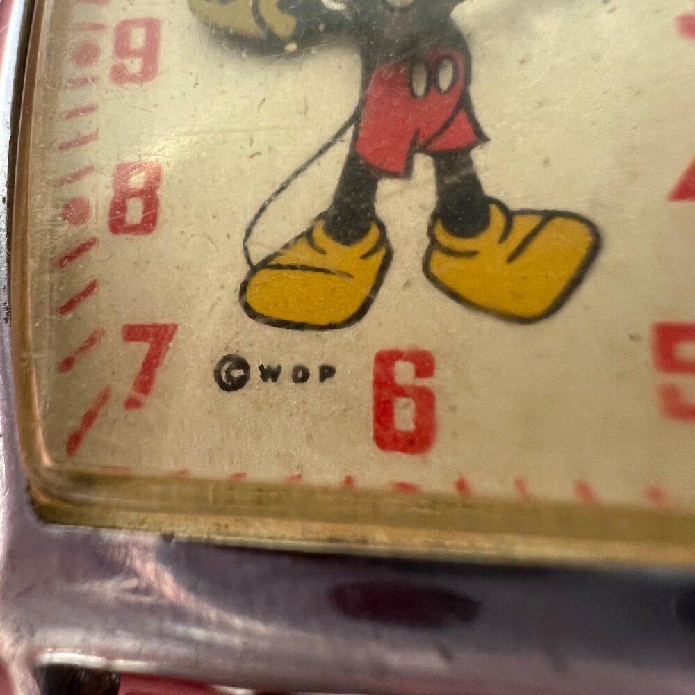 Vintage Mickey Mouse Wristwatch Silver Tone Ingersoll Circa 1940’s Does not Run - Picture 4 of 10